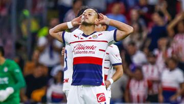 Javier -Chicharito- Hernandez of Guadalajara during the 17th round match between Atlas vs Guadalajara as part of the Torneo Clausura 2024 Liga BBVA MX at Jalisco Stadium on April 27, 2024 in Guadalajara, Jalisco, Mexico.