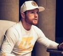 Canelo Álvarez interactúa con sus fans al publicar una encuesta