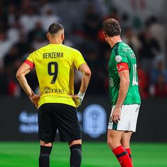 Benzema, desaparecido en un debut para olvidar de Gallardo