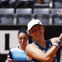 Swiatek arrolla a Jabeur y mantiene su reinado en Roma