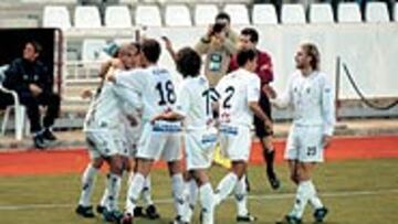 <b>OTRA VEZ VIO PUERTA</B>. Aranda inauguró el marcador, de penalti, y fue la estrella atacante de Albacete. Lleva cuatro tantos en tres partidos.