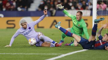 Araujo y Ter Stegen.