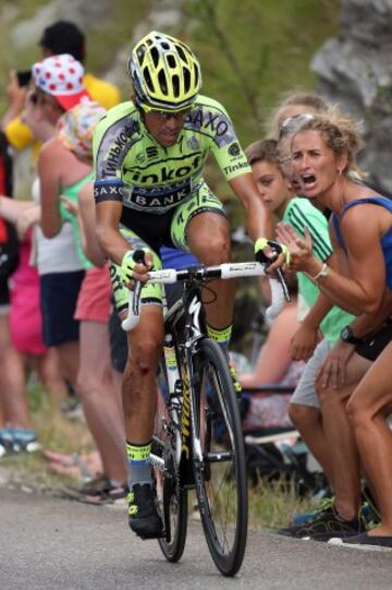 Alberto Contador tras la caída.