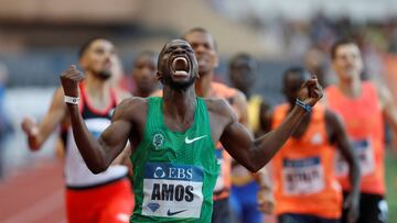 Amos celebra su triunfo en los 800 metros de la Diamond League de M&oacute;naco. A la izquierda, en segundo plano, Sa&uacute;l Ord&oacute;&ntilde;ez. 