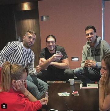 Jordi Alba, Pinto, Sergio Busquets in Rosario. 