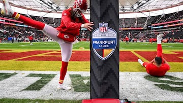 Kansas City Chiefs players warm up prior to the NFL game between Miami Dolphins and Kansas City Chiefs at the Waldstadion in Frankfurt am Main, western Germany on November 5, 2023. (Photo by Kirill KUDRYAVTSEV / AFP)