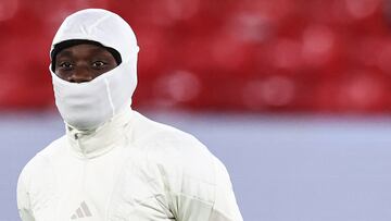 Bayern Munich's Canadian midfielder #19 Alphonso Davies attends a training session at Old Trafford in Manchester, north-west England on December 11, 2023 ahead of their UEFA Champions League Group A football match against Manchester United. (Photo by Darren Staples / AFP)