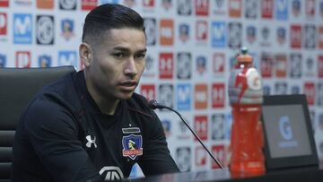 Santiago 28 de septiembre 2018.
El jugador de Colo Colo Oscar Opazo habla con los Medios durante la conferencia de prensa en el estadio Monumental.
Dragomir Yankovic/Photosport