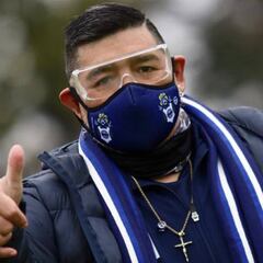 Regreso estelar de Maradona a las prácticas de Gimnasia