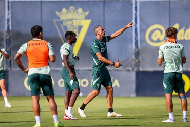 Gaizka Garitano: “Son 42 jornadas y si nos relajamos somos tontos”