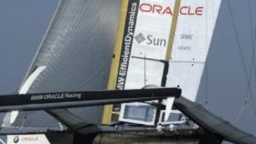 El BMW Oracle BOR 90, antes de comenzar la pasada Copa América.