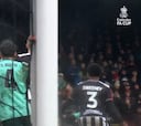 ¡Y no se puede jugar en Vallecas! Vean esta escena de la FA Cup y la esencia que respira ese césped