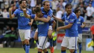 Oviedo-Cádiz y Huesca-Nàstic, duelos para subir a Segunda