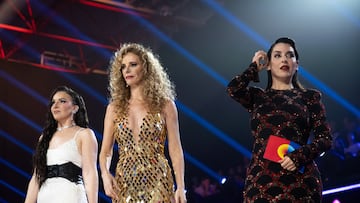 (I-D) Las presentadoras Inés Hernand, Paula Vázquez y Ruth Lorenzo, durante la gala final del Benidorm Fest 2025, a 1 de febrero de 2025, en Benidorm, Alicante, Comunidad Valenciana (España). El pasado 28 de enero comenzó el Benidorm Fest 2025 con la celebración de la primera semifinal y el día 30 se disputó la segunda semifinal. El festival que se ha desarrollado durante seis días, culmina hoy con la coronación de aquella o aquel que sucederá a la artista Nebulossa y representará a España en Eurovisión 2025.
01 FEBRERO 2025;GALA FINAL;BENIDORM FEST;FINAL;
Joaquín Reina / Europa Press
01/02/2025