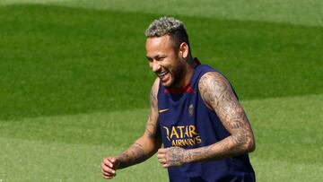 Soccer Football - Paris St Germain Training - Paris-Saint-Germain Training Centre, Poissy, France - July 20, 2023 Paris St Germain's Neymar during training REUTERS/Gonzalo Fuentes