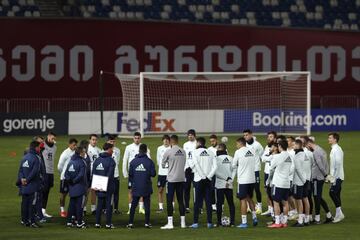 Las imágenes de un espontáneo en el entrenamiento de la selección