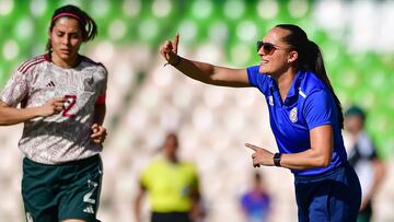Amelia Valverde head coach of Costa Rica during the game Mexico (Mexico National Team) vs Costa Rica, corresponding to the Womens Revelations Cup Leon 2023, at the Nou Camp Stadium - Leon-, on February 18, 2023.
<br><br>
Amelia Valverde Director Tecnico de Costa Rica durante el partido Mexico (Seleccion Nacional Mexicana) vs Costa Rica, correspondiente a la Copa Femenina de Revelaciones Leon 2023, en el Estadio Nou Camp - Leon-, el 18 de Febrero de 2023.