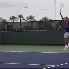 ¿Qué ventajas nos aporta en tenis saltar en la ejecución del saque?