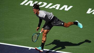 Feliciano López ejecuta un saque en Indian Wells.