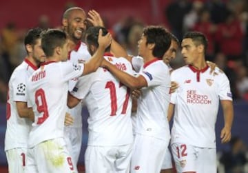 3-0. N'Zonzi celebró el tercer gol.