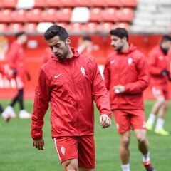 El Sporting pasa página del derbi y ya piensa en el Numancia