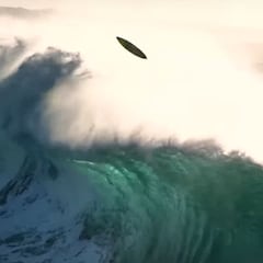Las caídas más bestias del Jackass del surf en la ola más peligrosa del mundo