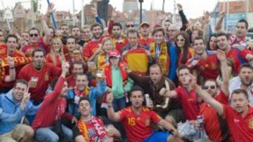 Fábrica de banderas triplica sus costureras y prevé vender 25.000 de España.