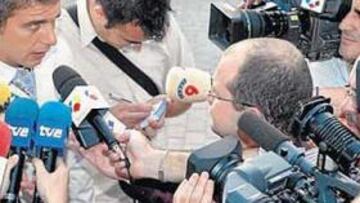 <b>CENTRO DE ATENCIÓN. </b>La vuelta de Joaquín al Pizjuán ha creado expectación en Sevilla. El extremo regresa con la camiseta del Valencia, pero seguro que debajo tendrá la bética.