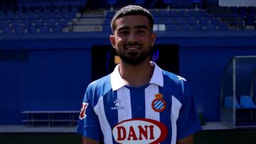Naci Ünüvar, con la camiseta del Espanyol.
