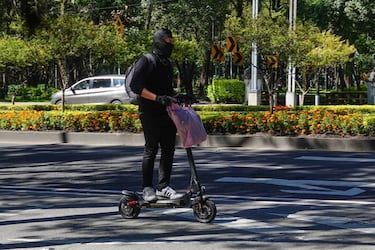 De scooters a bicimotos: los vehículos que requerirán licencia y papeles obligatorios para poder circular en CDMX 