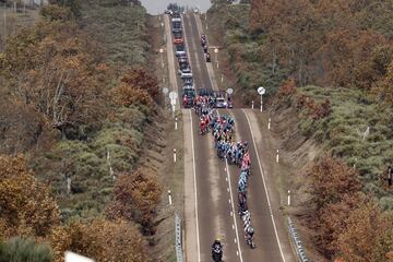 Panorámica del pelotón en la etapa de hoy. 