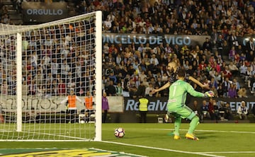 1-3. Benzema marcó el tercer tanto.