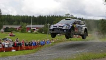 Jari-Matti Latvala en pleno vuelo