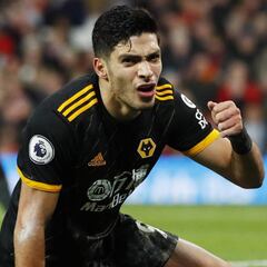 Peter Crouch llena de elogios a Raúl Jiménez