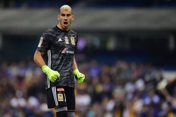 Admirado por muchos, malquerido por otros: Nahuel Guzmán es uno de los porteros más constantes de la Liga MX. El portero argentino lleva 22 atajadas en el torneo. El único asterisco en el torneo del 'Patón' es esa jugada antideportiva sobre Eduardo Aguirre en el partido ante Santos.