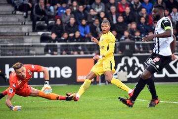 El Madrid miraría el PSG no solo por Neymar. Mbappé fue el principal objetivo madridista el pasado verano, pero al final el jugador decidió poner rumbo de Mónaco a la capital francesa.