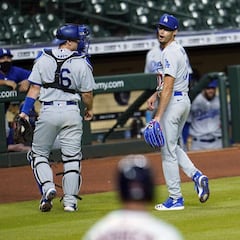 Suspensión convierte a Joe Kelly en un mártir