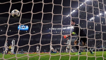 Soccer Football - Champions League Quarter Final First Leg - Juventus vs Real Madrid - Allianz Stadium, Turin, Italy - April 3, 2018   Real Madrid&#039;s Cristiano Ronaldo scores their second goal as Juventus&#039; Gianluigi Buffon looks on   REUTERS/Albe