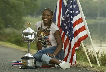 El último Grand Slam que le faltaba y no tardó en conseguirlo. El 2003 empezaba igual que terminó el año anterior. La estadounidense logró el cuarto grande consecutivo venciendo en la final otra vez a Venus Williams por 7-6, 3-6, 6-4.