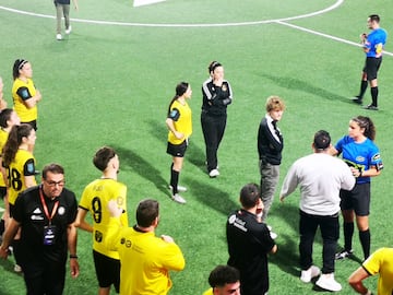 Kings League Queens League F¨²tbol Twitch Streamers Espect¨¢culo Kosmos Gerard Piqu¨¦
