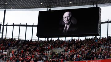 Homenaje a Bobby Charlton.