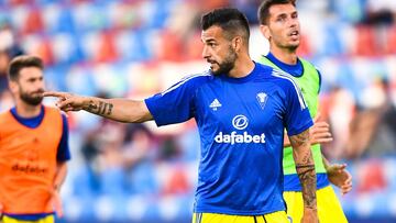 Ledesma y Negredo continuar¨¢n en el C¨¢diz