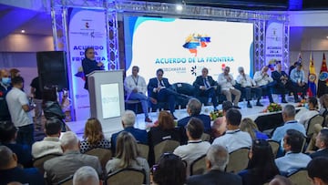 Lideres empresariales y representantes del Gobierno se reunieron para platicar sobre los temas más importantes del acuerdo.