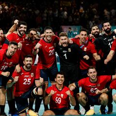 Los Hispanos, ante Alemania y el avispero del grupo A