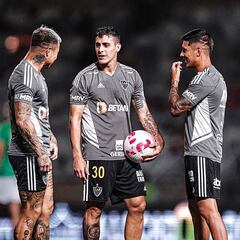 Colo Colo mira hacia Brasil y muestra interés por un extremo