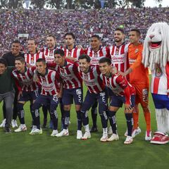 Chivas libera el 14 para Chicharito Hernández