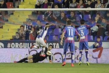 0-1. Lucasz Vázquez anotó el primer tanto.