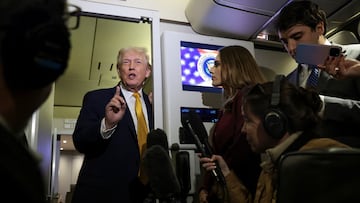 Donald Trump, presidente de Estados Unidos, habló con los reporteros en el Air Force One y se refirió a la situación que Venezuela vive ahora mismo.
