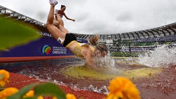 Inesperado chapuzón de Meyer en los 3.000 obstáculos