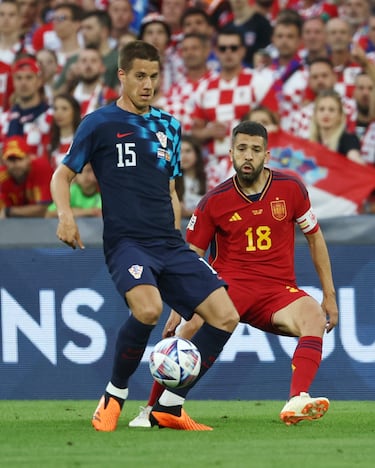 Pasalic ante Jordi Alba.